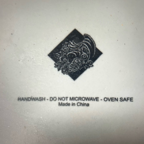 Ceramic Apple Baking Dish - Picture 2 of 2